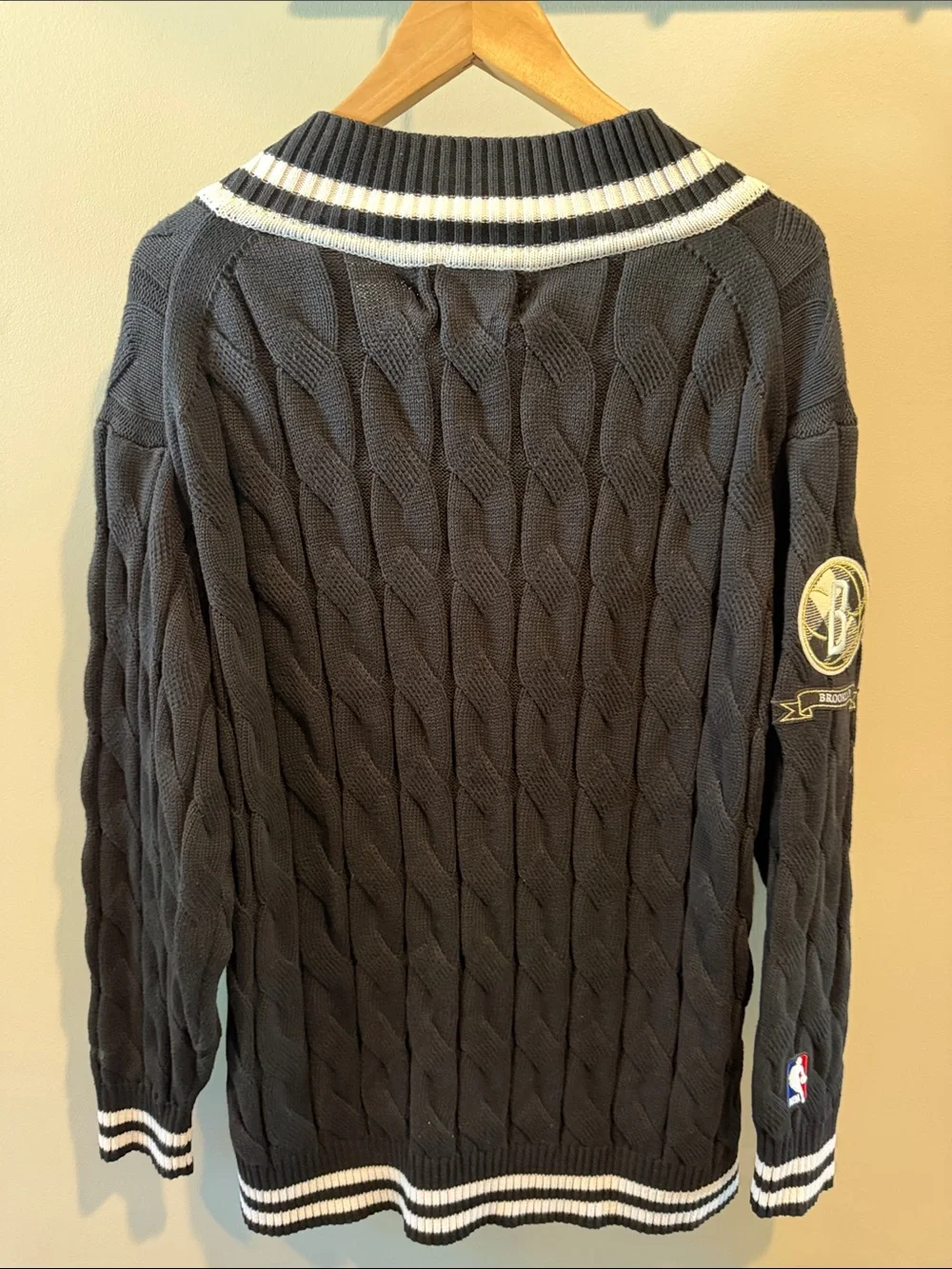 Pro Standard L NBA Brooklyn Nets Black Preppy/Varsity Cable Knit V-Neck Sweater